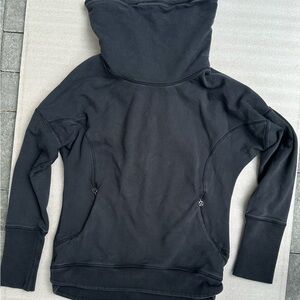 Lululemon Womens Medium Black Run Rest Day Pullover Sweatshirt Cowl Neck Pockets